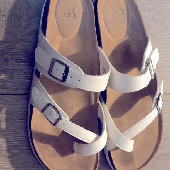 Time and Tru Shoes - Casual sandals